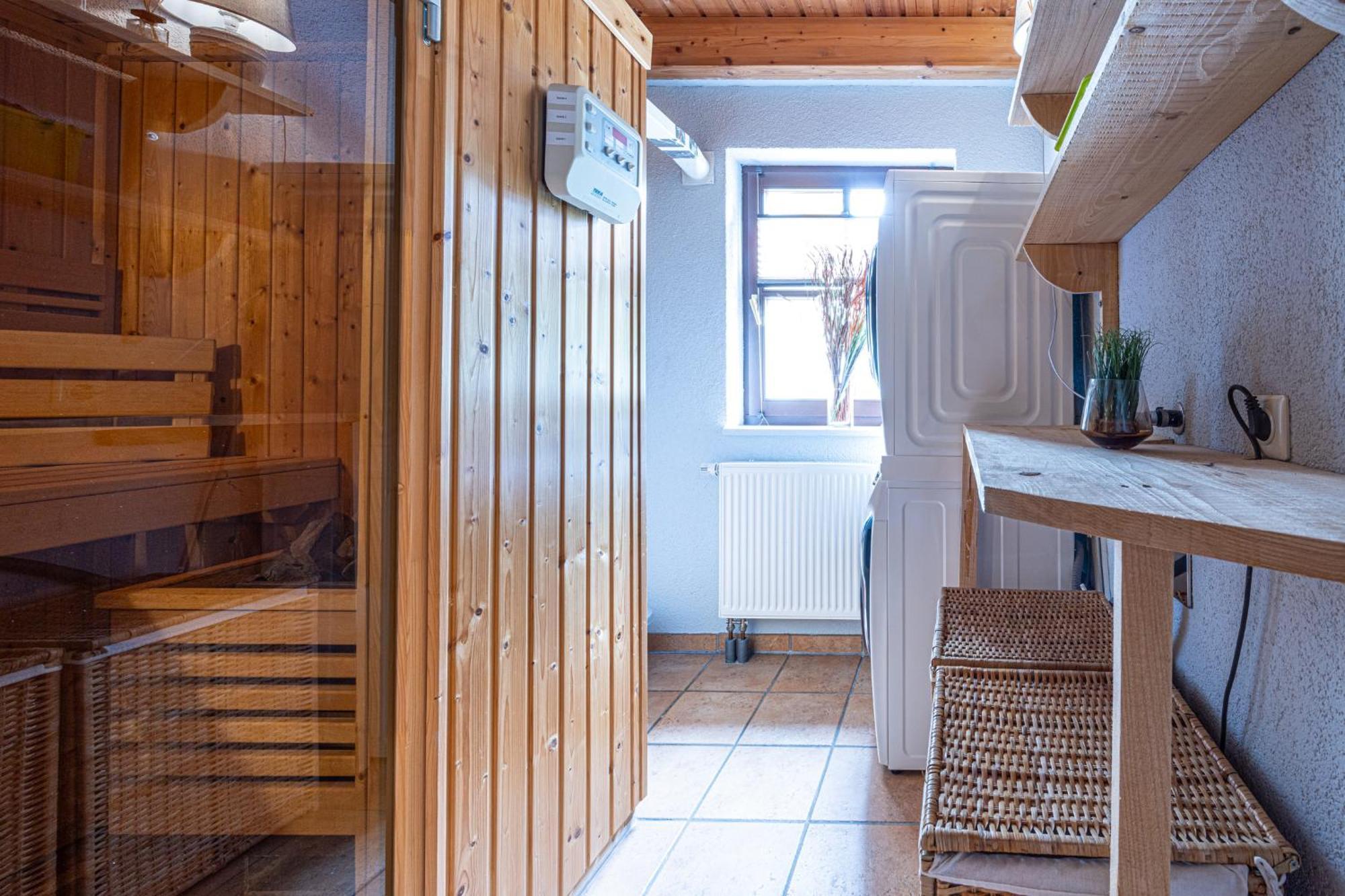 Wellnessparadies Mit Sauna Und Whirlpool クラーコー・アム・ゼー エクステリア 写真